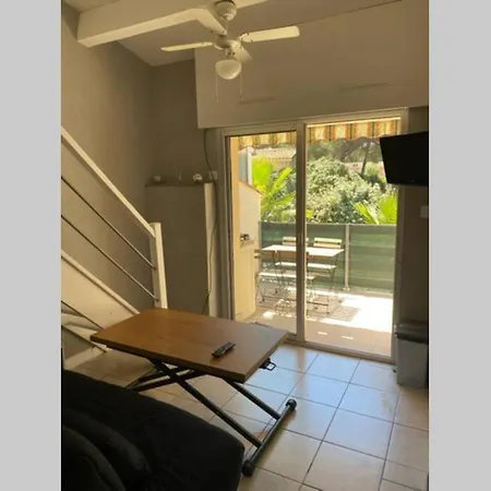 Studio Cabine 4 Pers. Cap D'Agde Quartier Pinede Avec Piscine 아파트 아그